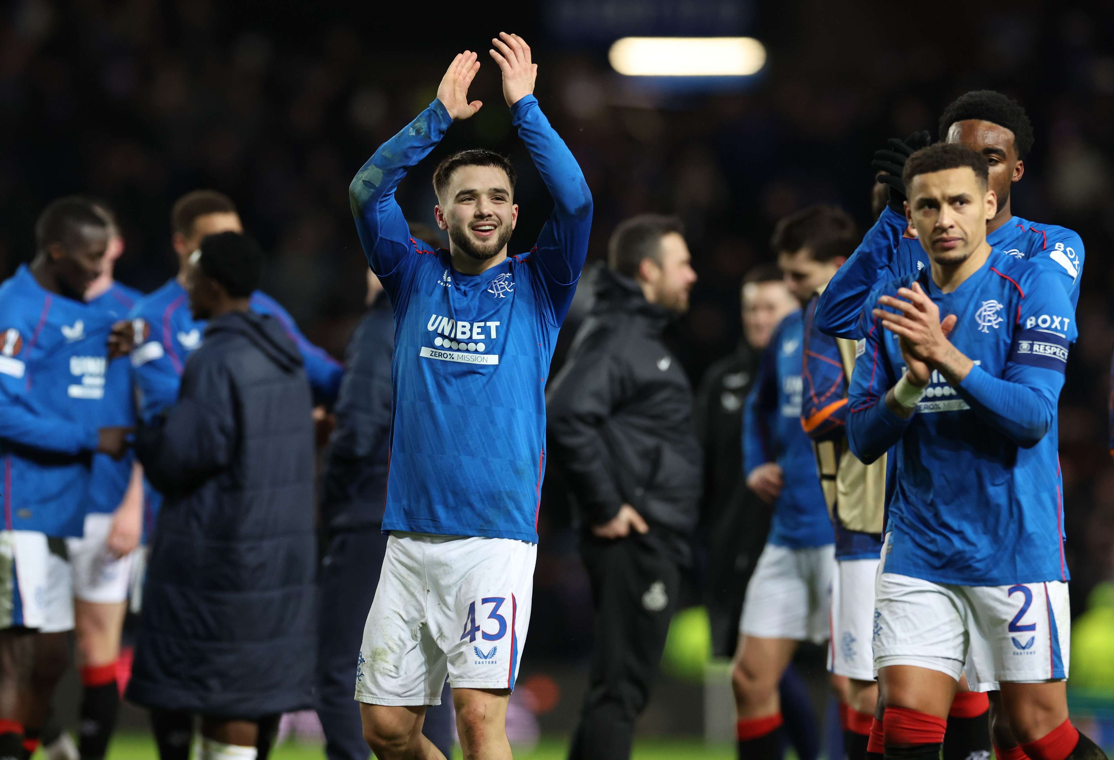 了强大的进 了强大的进