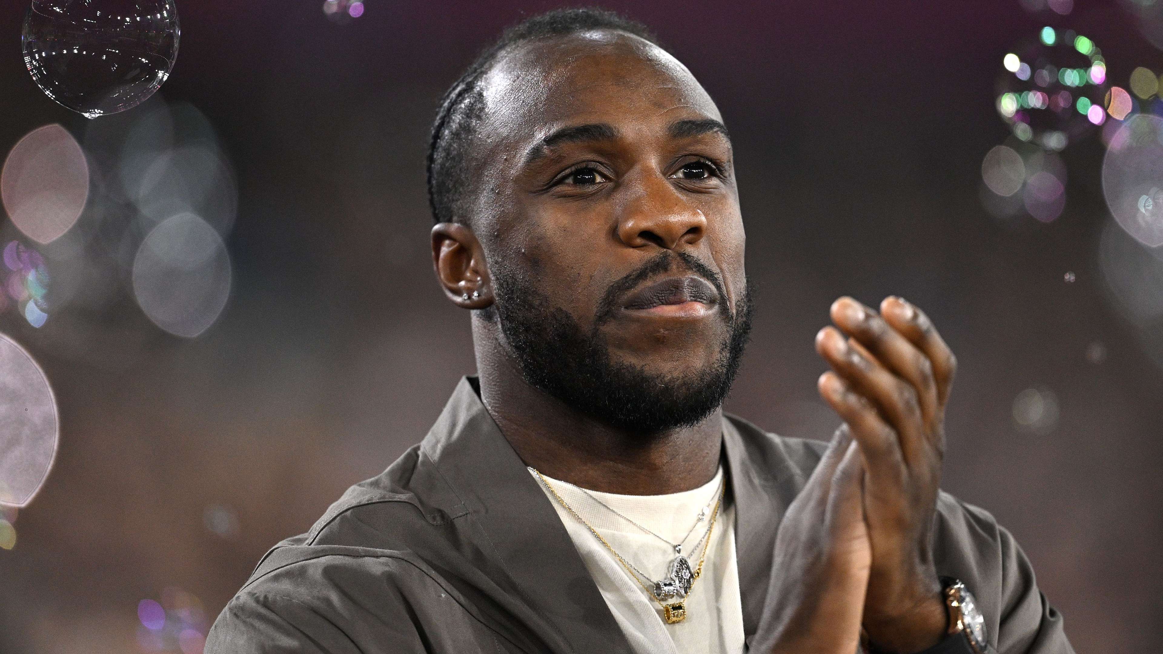 同场合下变 同场合下变